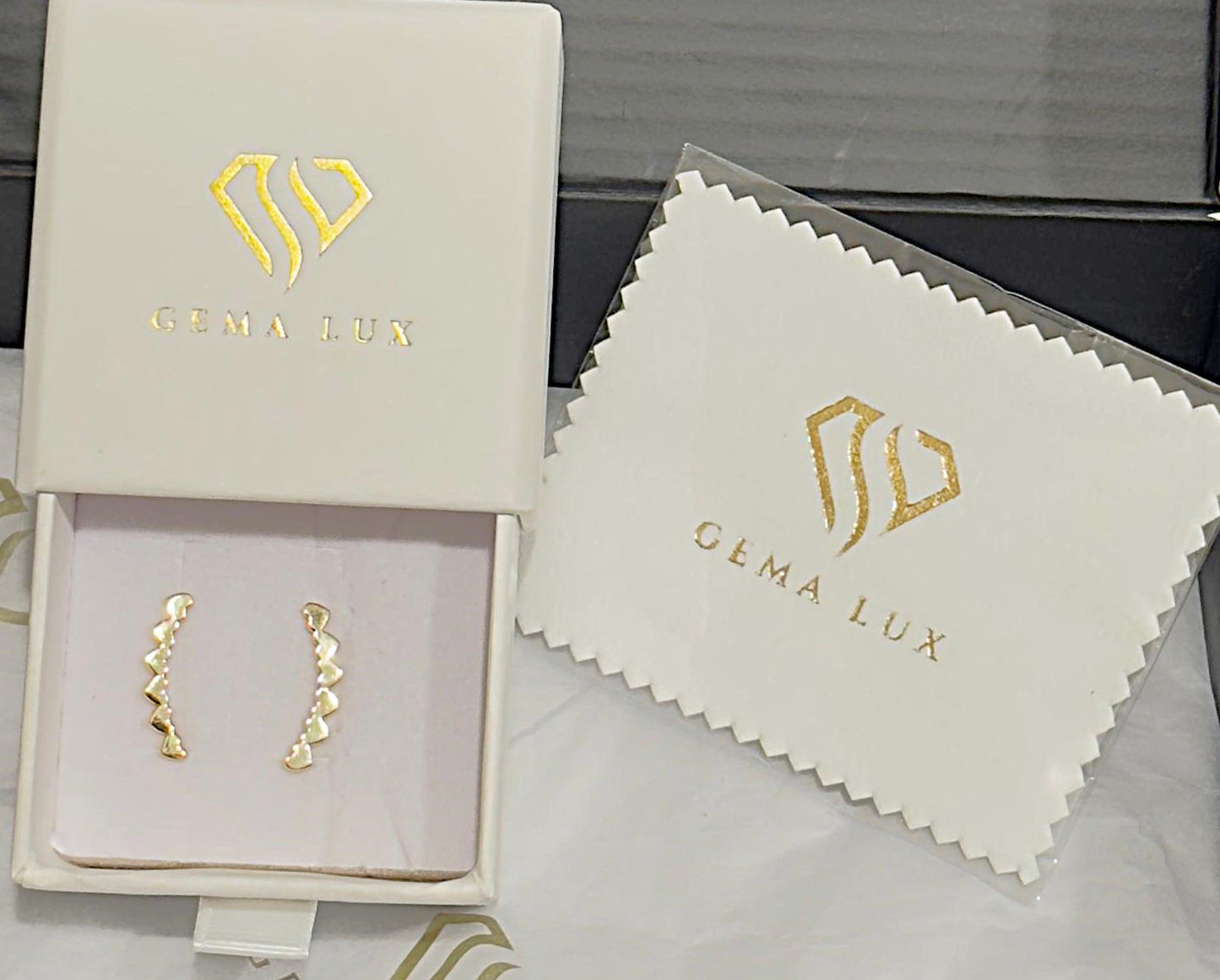 14k Gold Polished heart line dangle earrings #