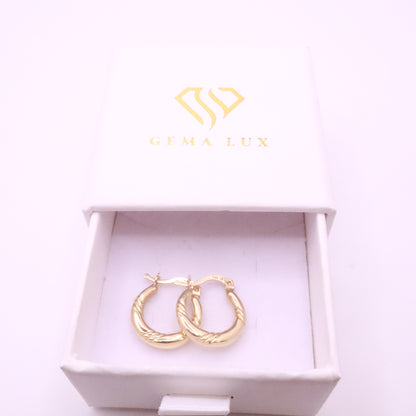 14k Gold round hoops earrings 3 lines desing - 17mm