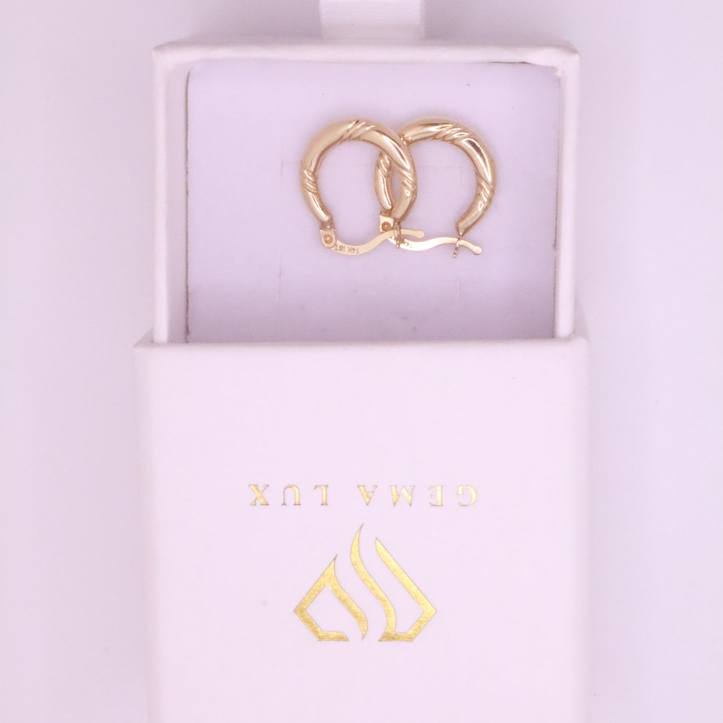 14k Gold round hoops earrings 3 lines desing - 17mm