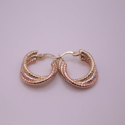 14k Gold textured and twisted hoops earrings 25mm