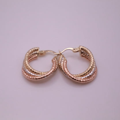 14k Gold textured and twisted hoops earrings 25mm
