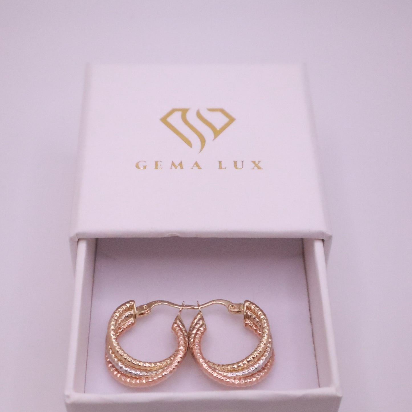14k Gold textured and twisted hoops earrings 25mm