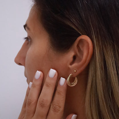 14k Gold textured and twisted hoops earrings 25mm