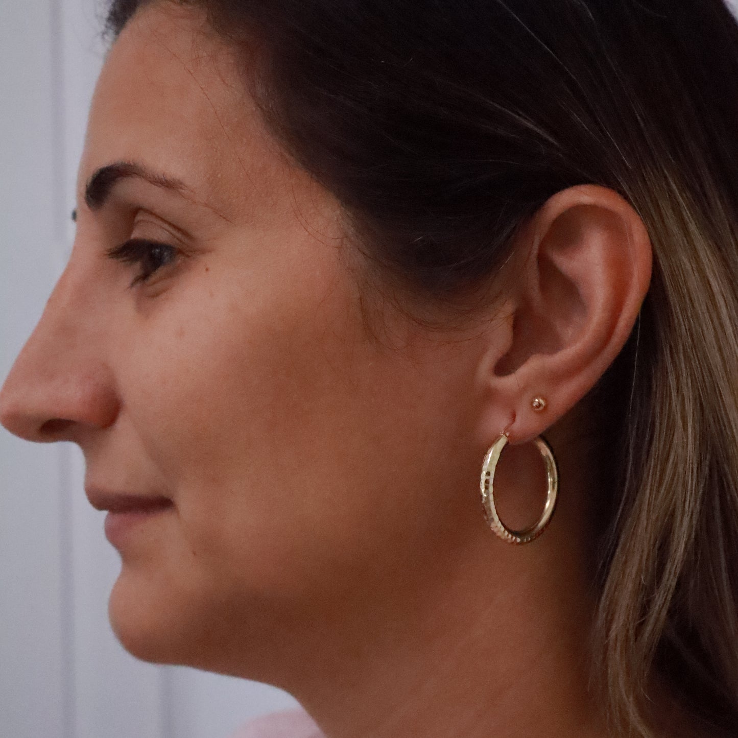 14k Gold dainity round  Hoop Earrings, 18mm textured #