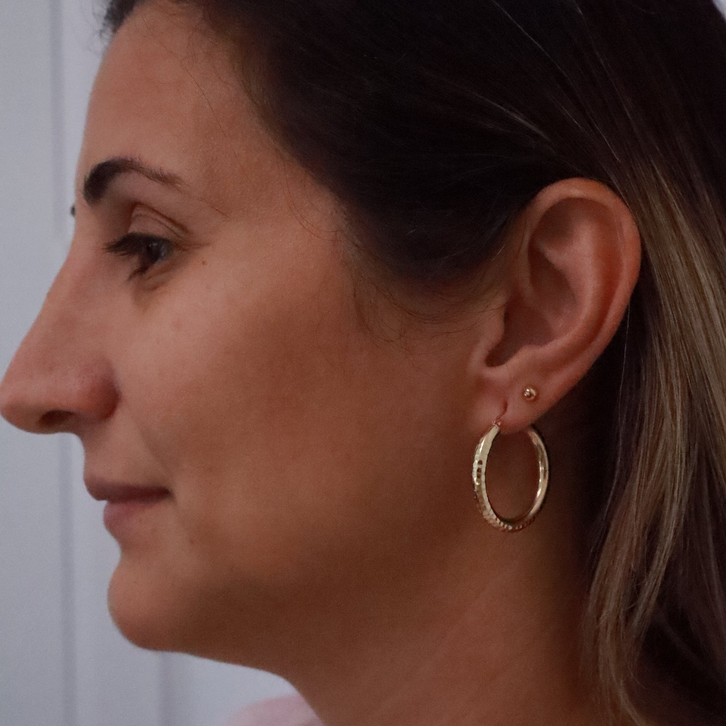 14k Gold dainity round  Hoop Earrings, 18mm textured #