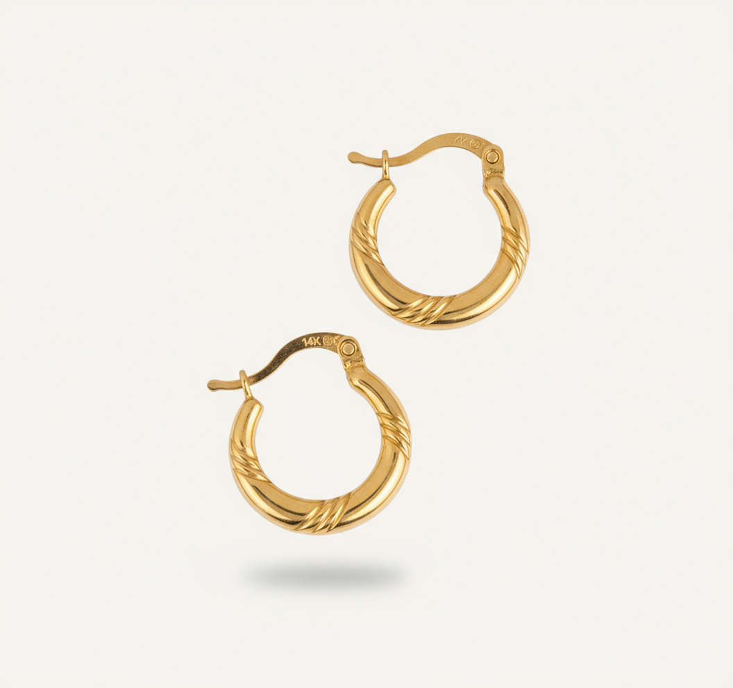 14k Gold round hoops earrings 3 lines desing - 17mm